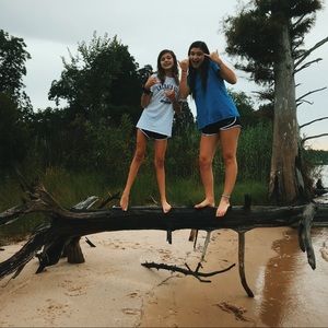 Meet your Posher, Abigail